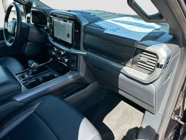 Used 2025 Black Ford Lariat image 30