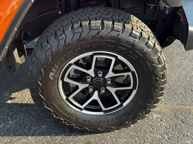 Certified Used 2025 Orange Jeep Rubicon image 9