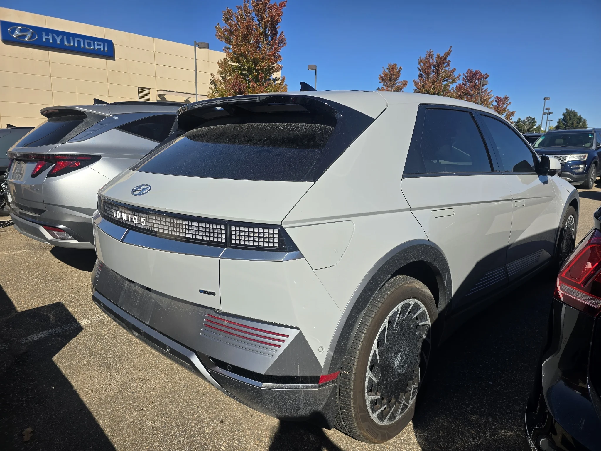 Used 2024 Cyber Gray Hyundai Limited image 6