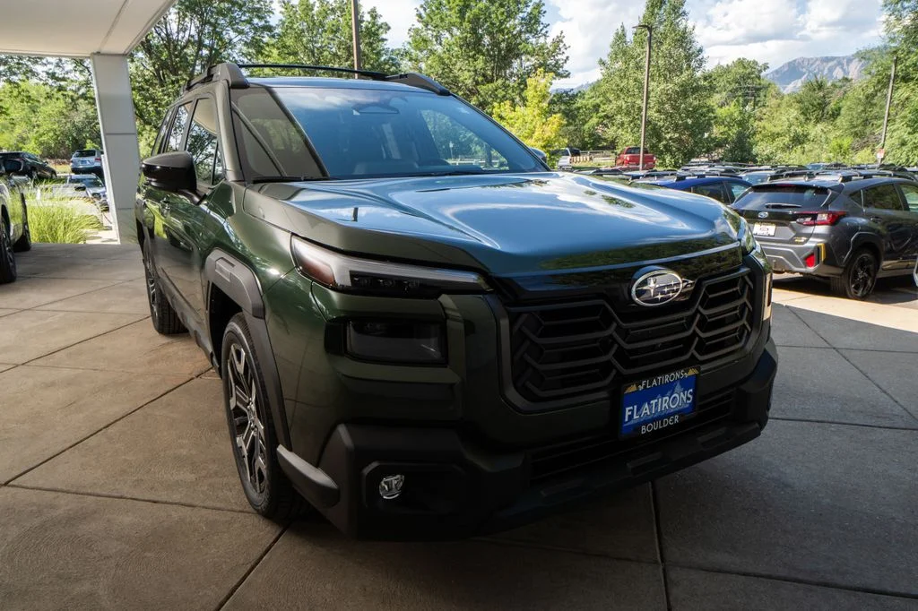New 2026 DEEP EMERALD GREEN PEARL Subaru Touring XT image 2