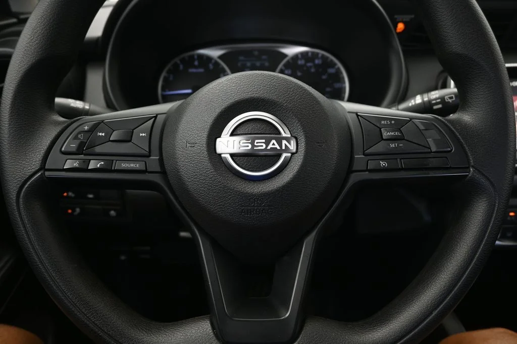 Certified Used 2025 Gun Metallic Nissan S image 30