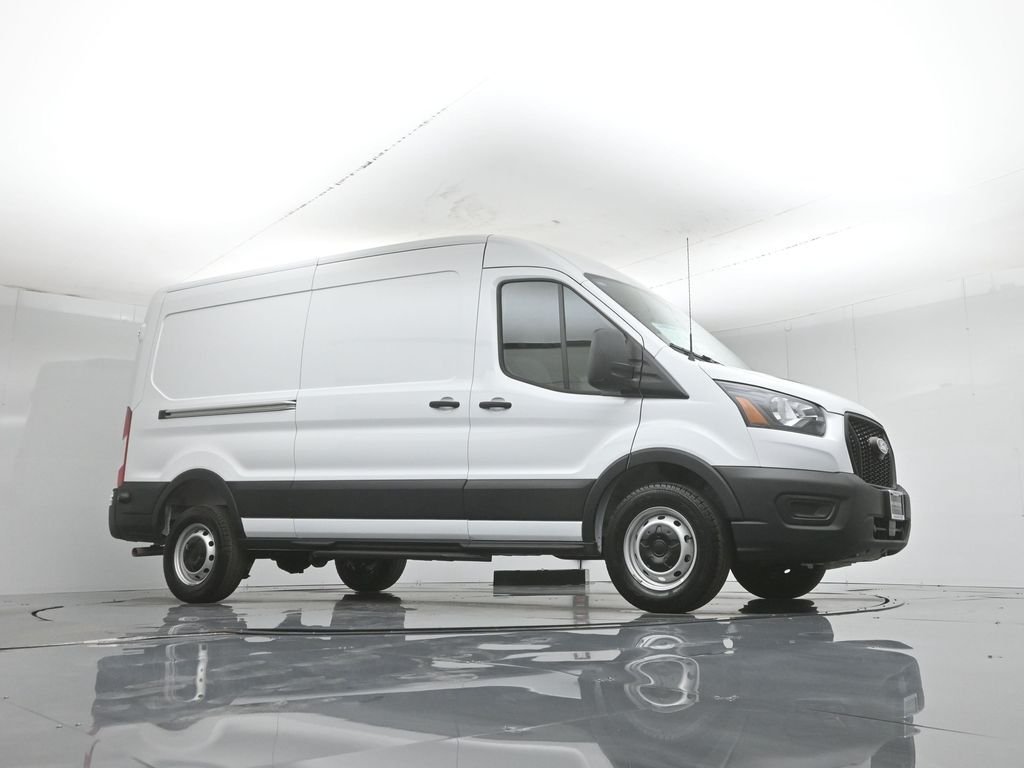 New 2026 Oxford White Ford Base image 3