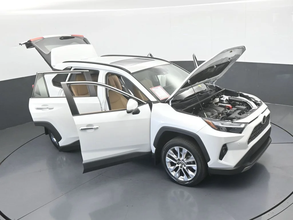 Used 2023 Ice Cap Toyota Limited image 68