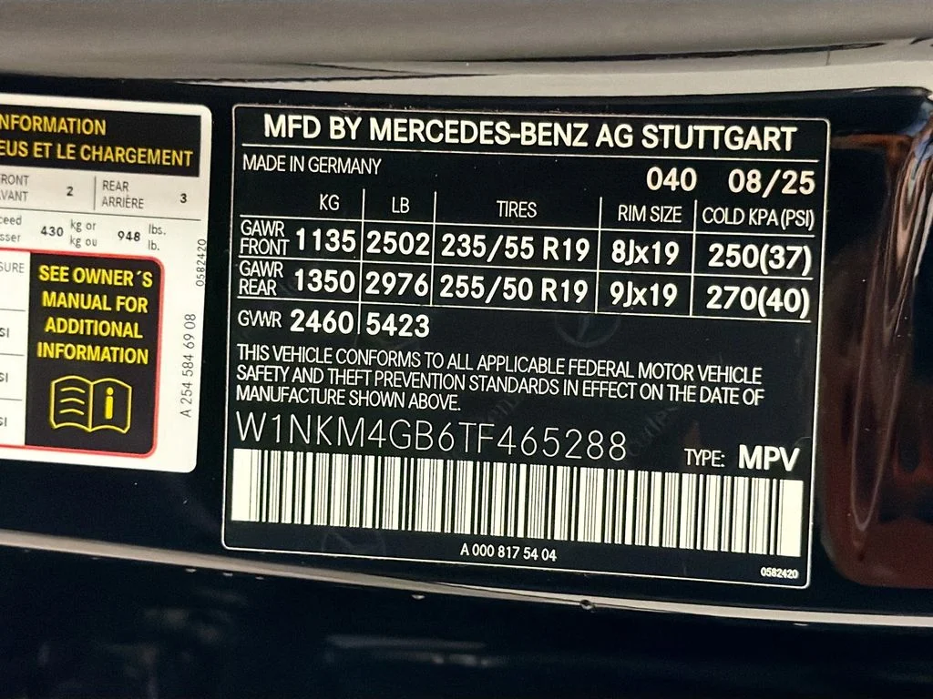 Certified Used 2026 Black Mercedes-Benz GLC 300 image 35