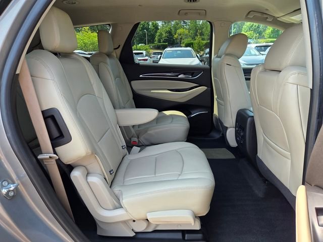 Used 2018  Buick Premium Group image 19