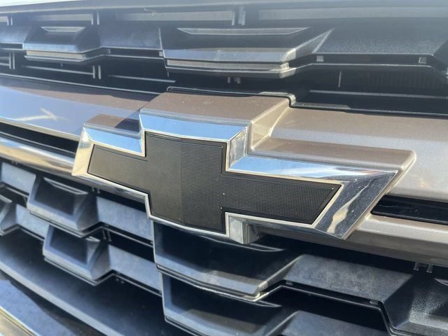 Used 2022 Summit White Chevrolet Z71 image 27