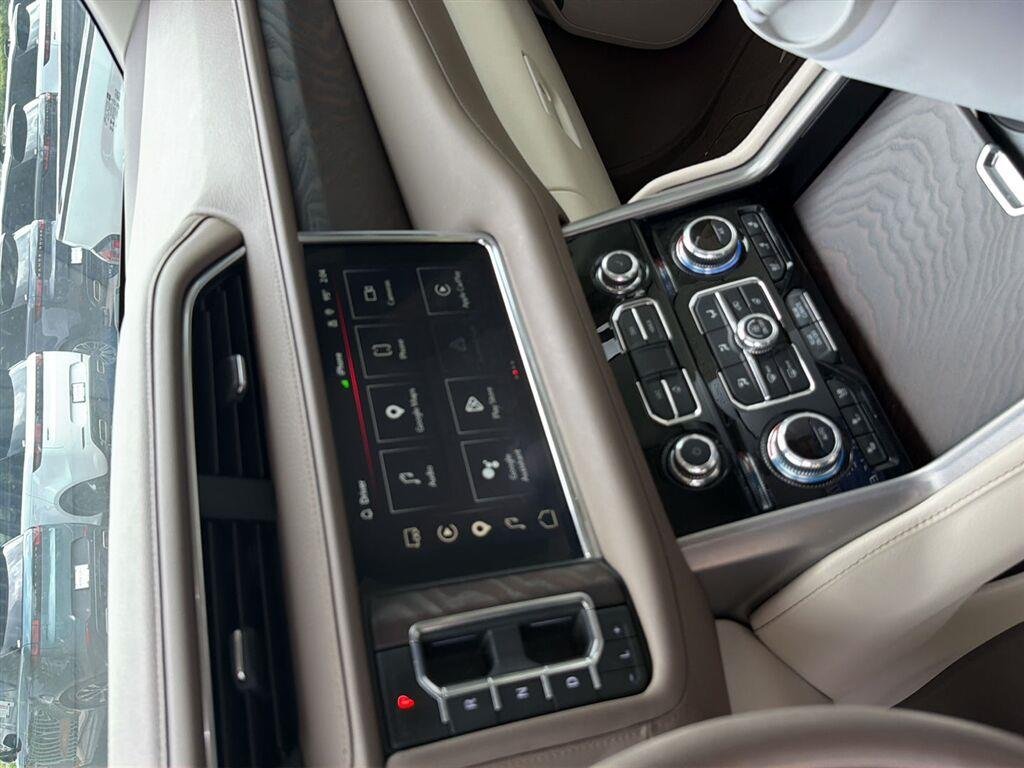 Used 2024 Midnight Blue Metallic GMC Denali image 5
