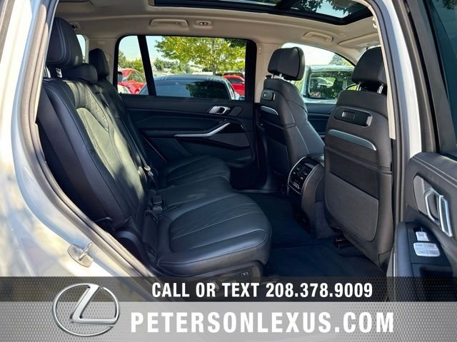 Used 2026 White BMW xDrive40i image 19