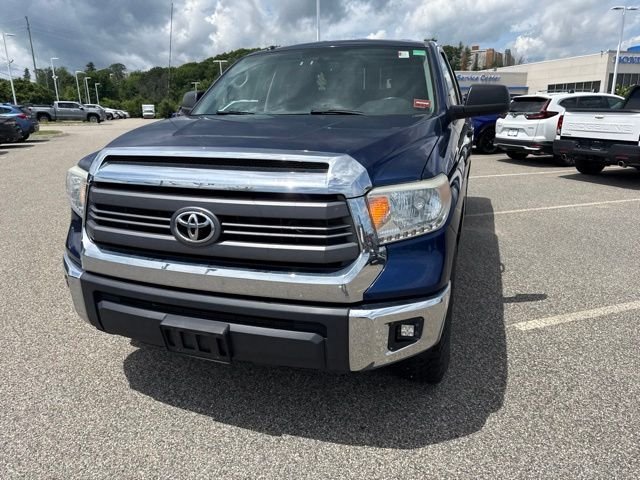 Used 2014 Blue Toyota SR5 image 5
