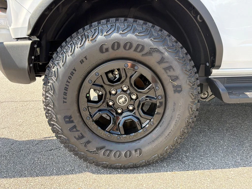 New 2025 White Ford Outer Banks image 17