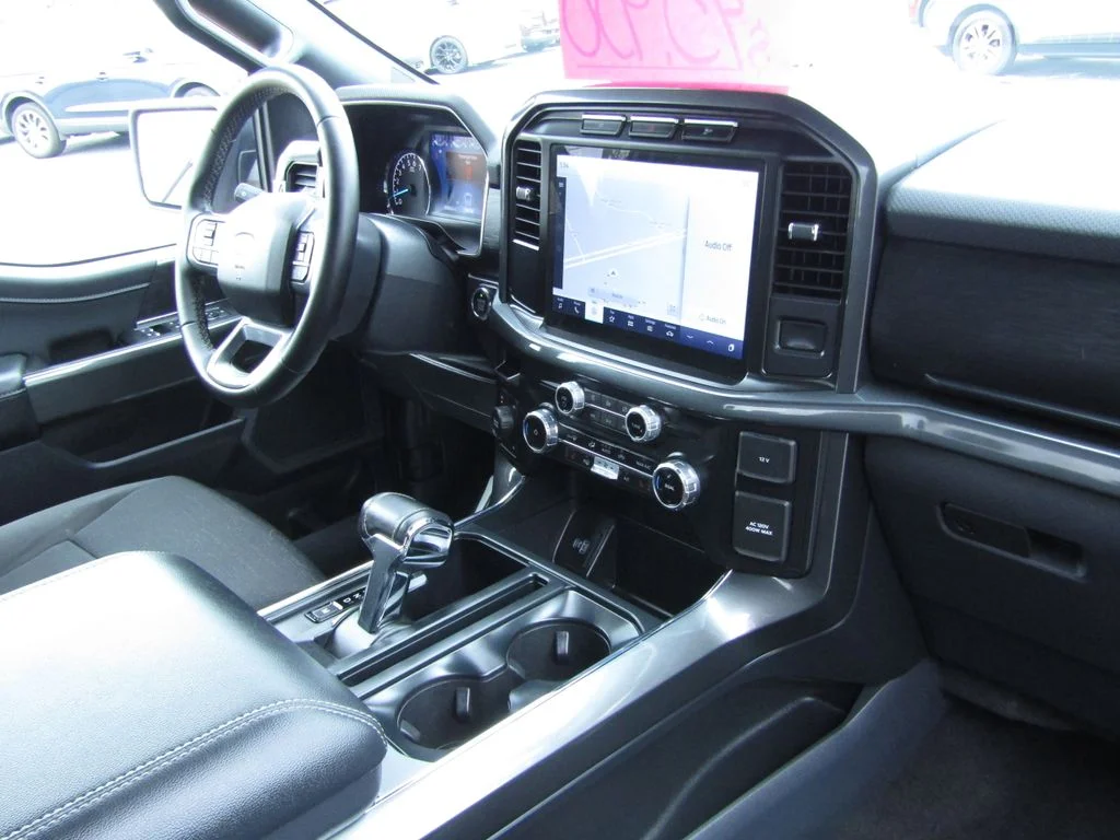 2023 Ford F-150 XLT - Photo 17