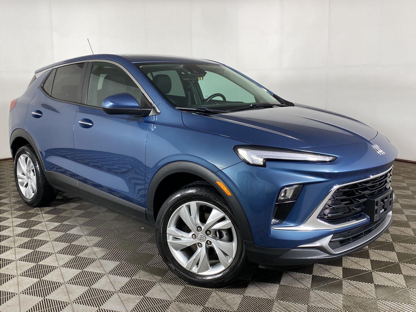 Used 2024 Ocean Blue Metallic Buick Preferred image 1