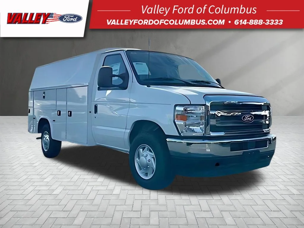 2026 Ford E-Series SRW E-350 Super Duty 138 in WB's photo