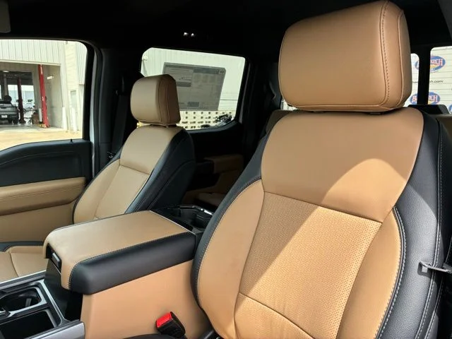 New 2026 Oxford White Ford Lariat image 8