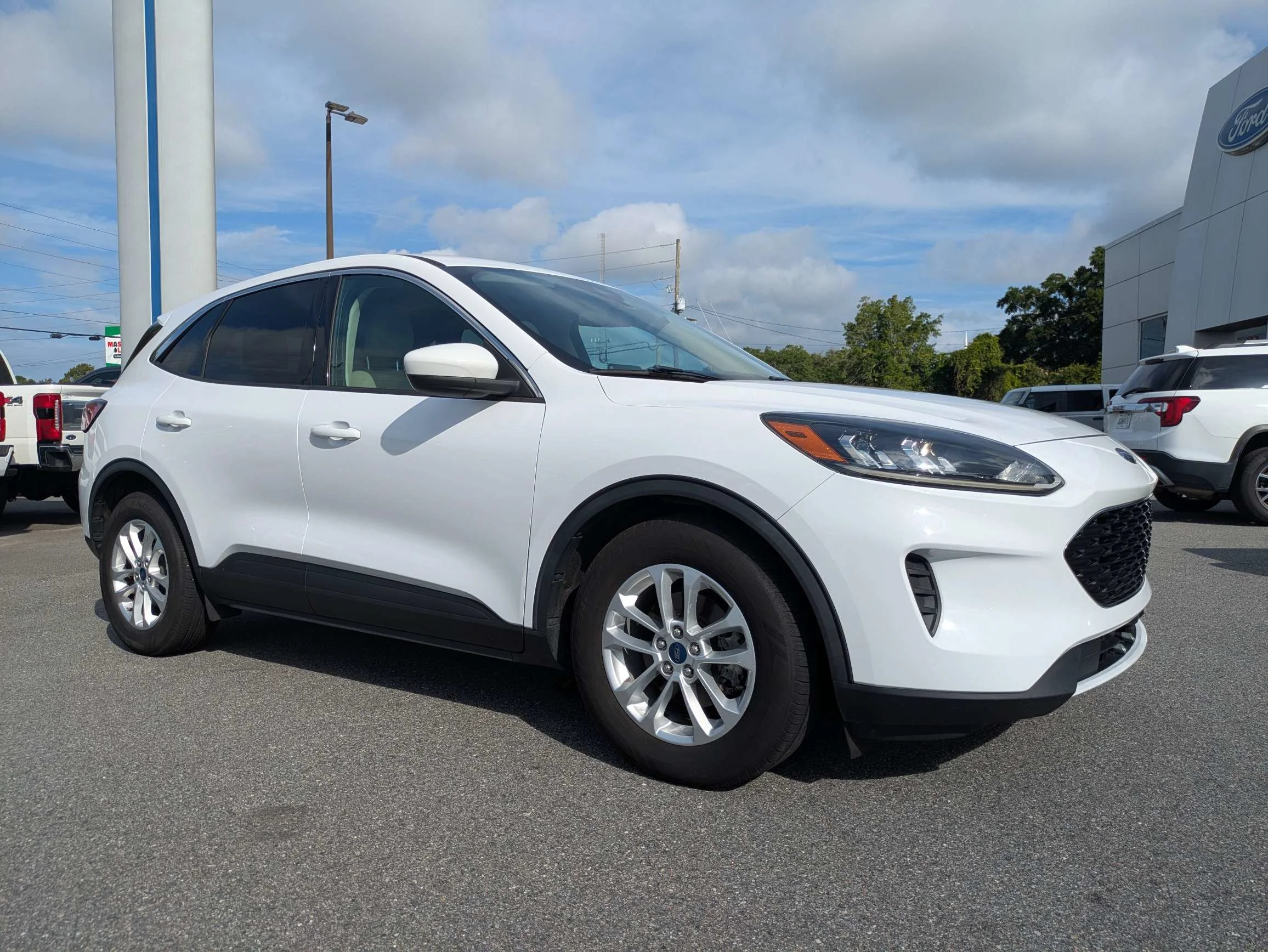 Used 2020 Ford Escape SE with VIN 1FMCU0G67LUA13736 for sale in Brunswick, GA
