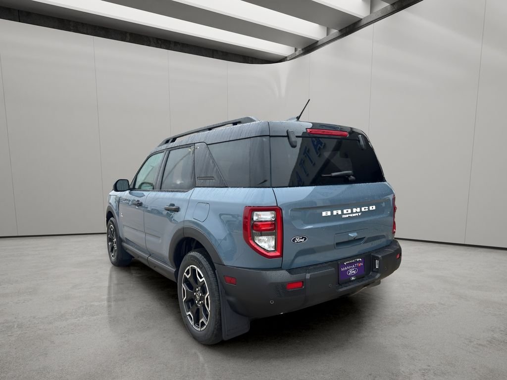 New 2026 Azure Gray Metallic Tri-Coat Ford Outer Banks® image 3