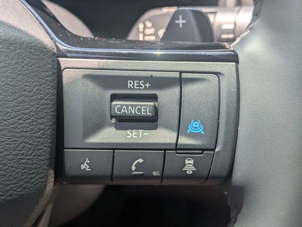 Used 2026 Red Nissan Platinum image 25