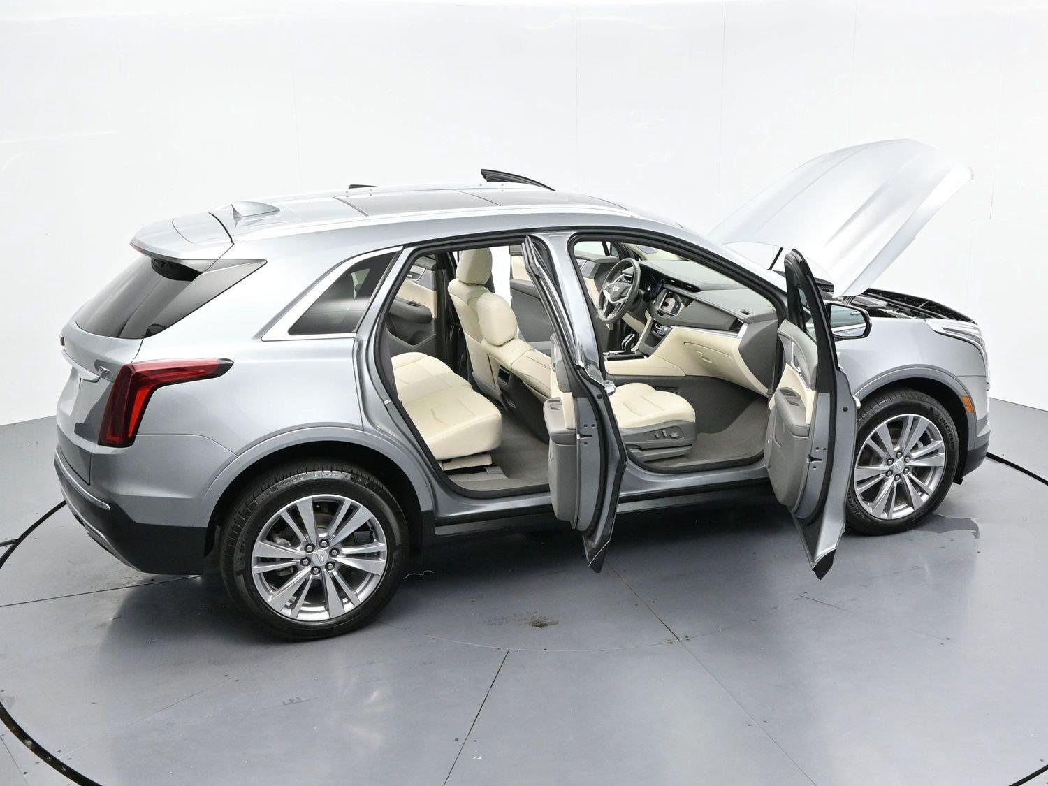 Used 2024 Argent Silver Metallic Cadillac Premium Luxury image 39