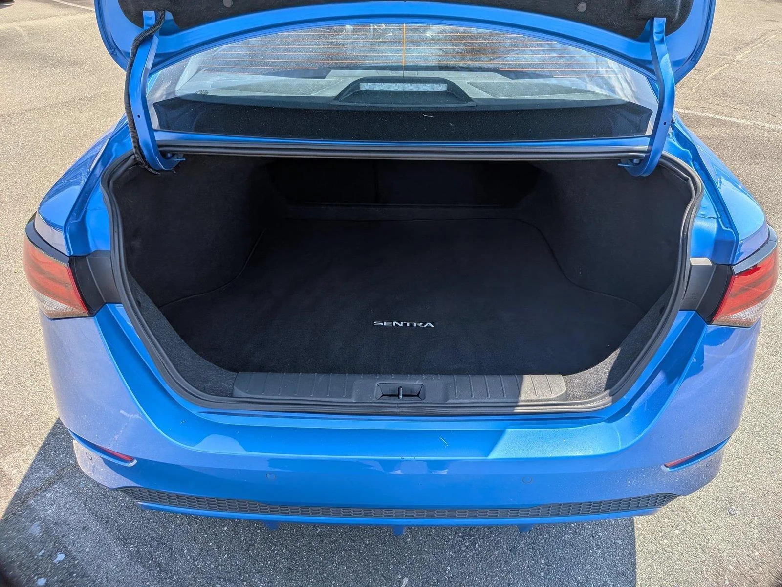 Used 2025 Electric Blue Metallic Nissan SV image 33