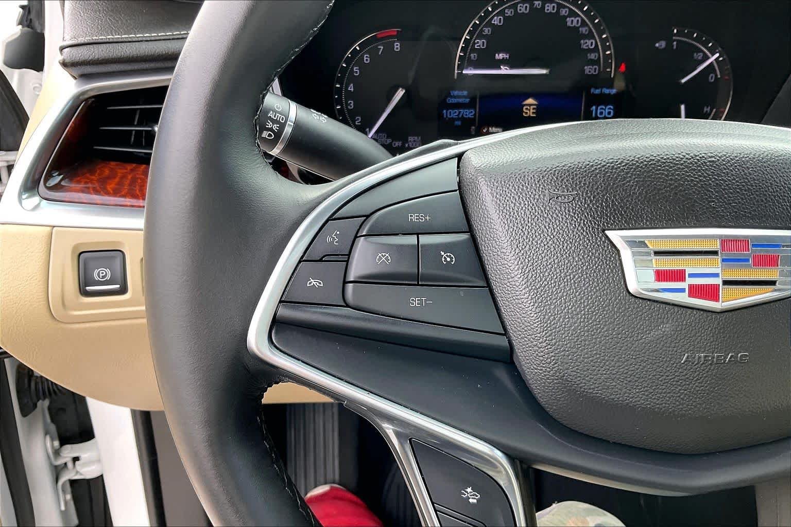 Used 2018 Crystal White Tricoat Cadillac Luxury FWD image 24