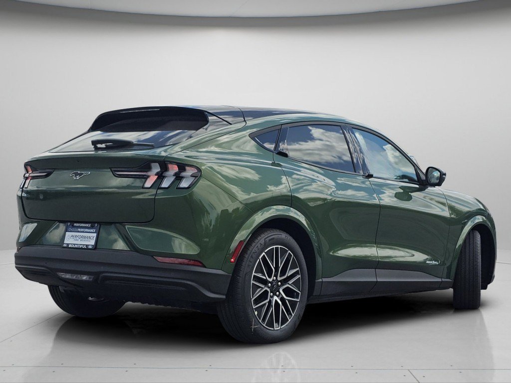 New 2026 Eruption Green Metallic Ford Premium image 23