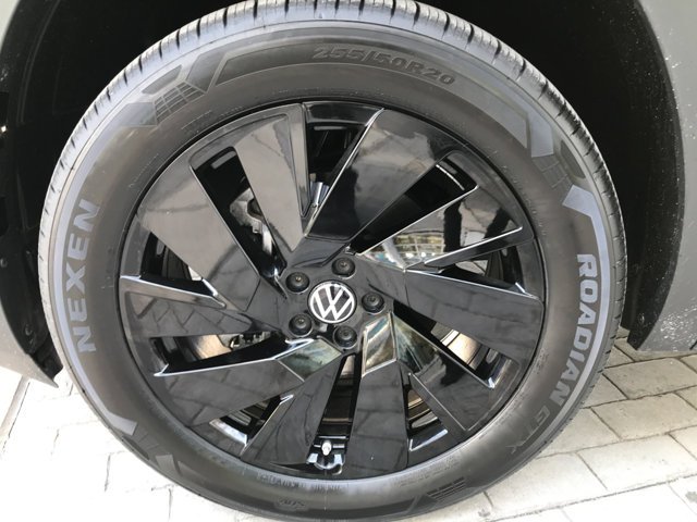 New 2026 Mountain Lake Blue Metallic Volkswagen 2.0T SE w/Technology image 12