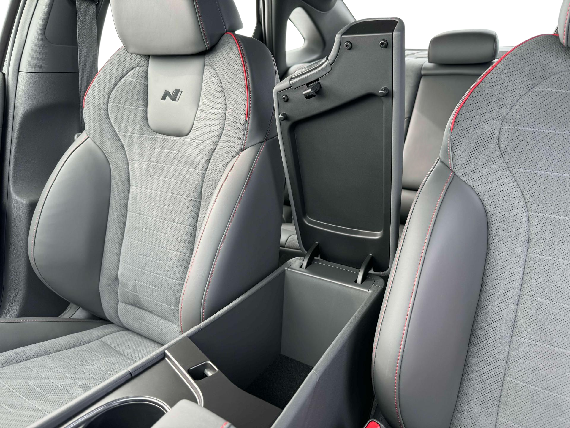 2025 Hyundai Sonata N Line - Photo 37