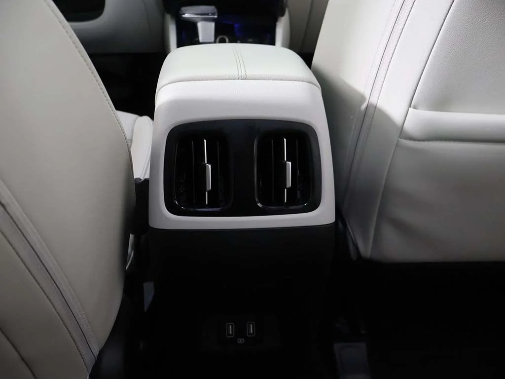 Used 2024 Gray Hyundai SEL image 52