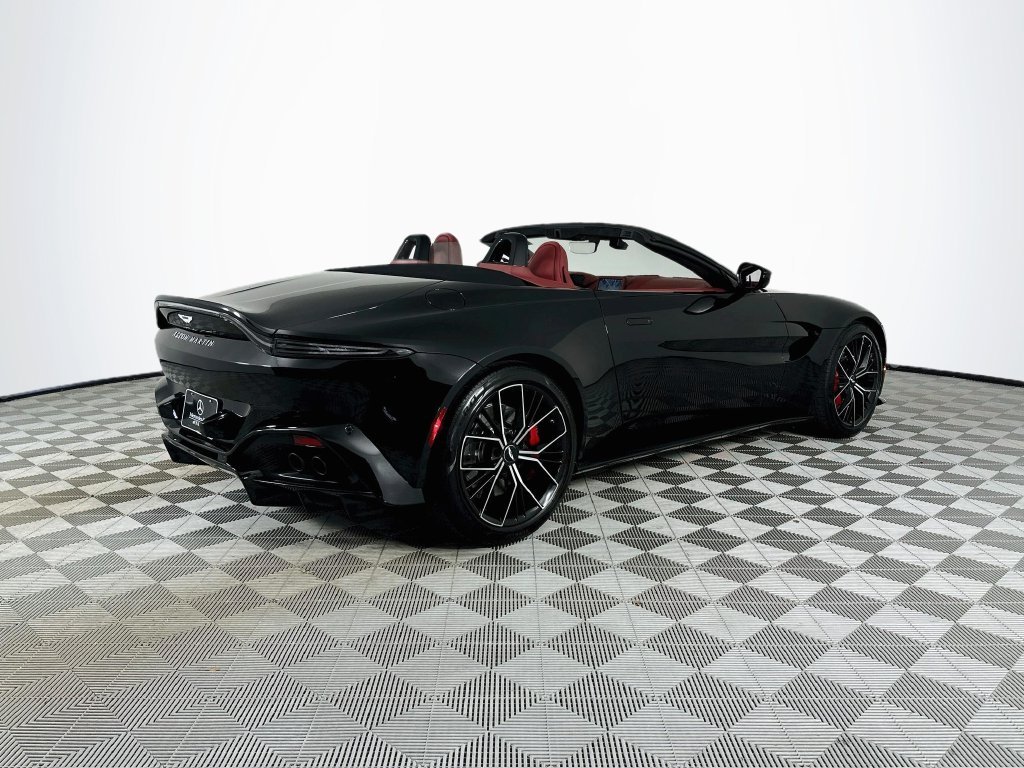 Used 2022 Black Aston Martin Base image 7