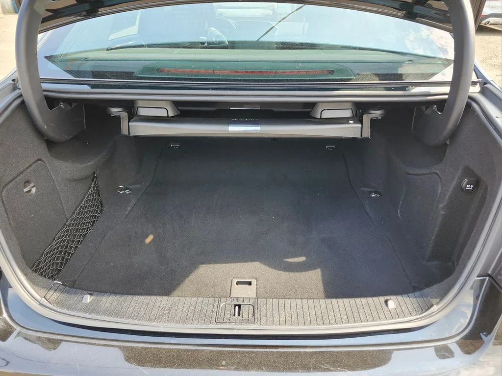 Used 2016  Mercedes-Benz E 350 image 35