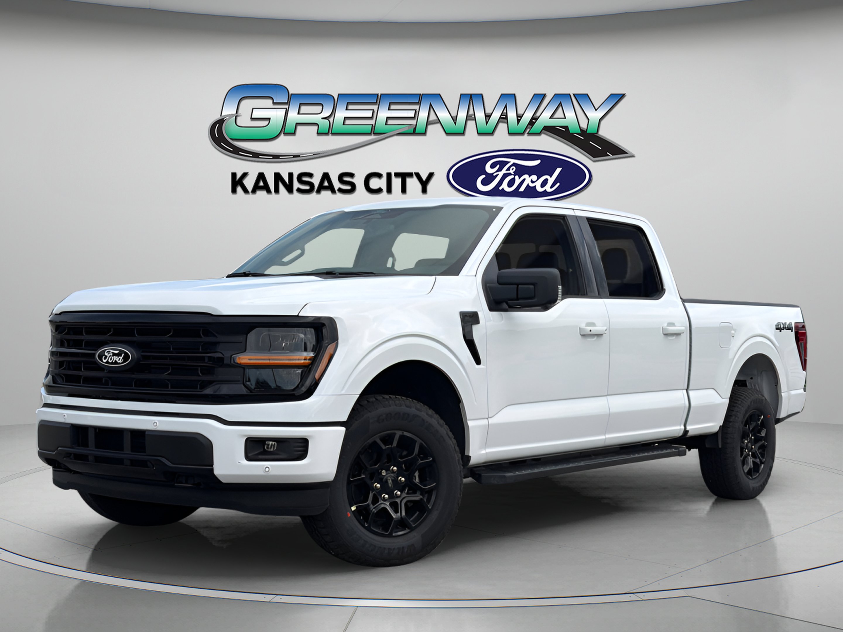 New 2026 Oxford White Ford XLT image 4