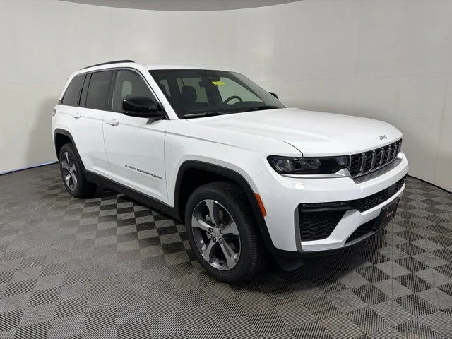 New 2026 White Jeep  image 1