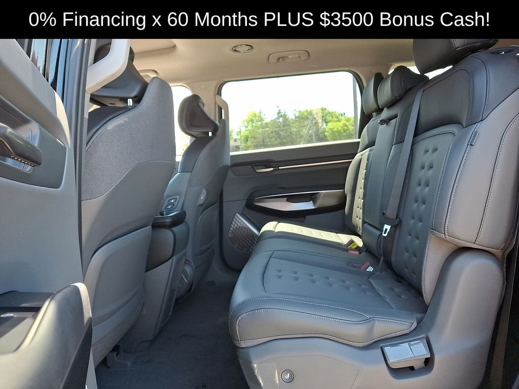 New 2026 Ebony Black Kia Wind AWD image 5