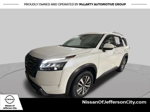 Used 2022 White Nissan SL image 10