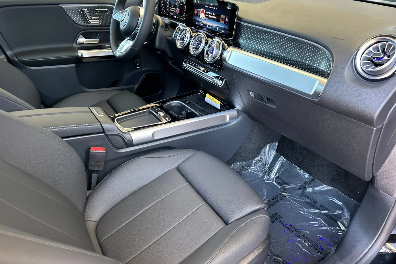 New 2026 Black Mercedes-Benz GLB 250 image 14