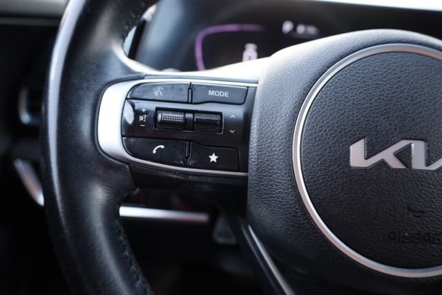 Used 2023 Sapphire Blue Kia X-Line image 25