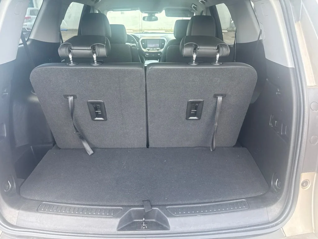 Used 2022 Gray GMC SLT image 12