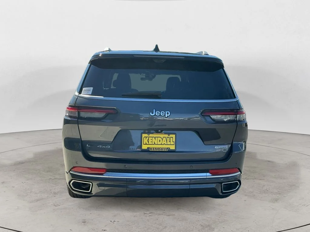 Used 2021 Gray Jeep Summit image 6
