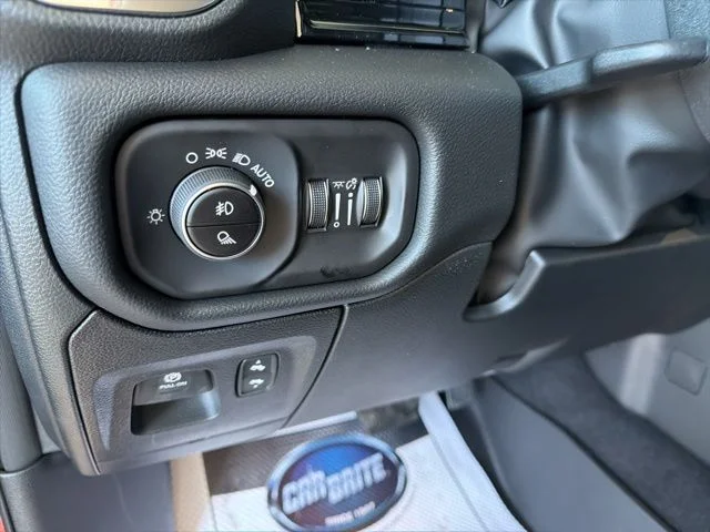 New 2026 Molten Red Pearl-Coat Exterior Paint RAM Laramie image 19