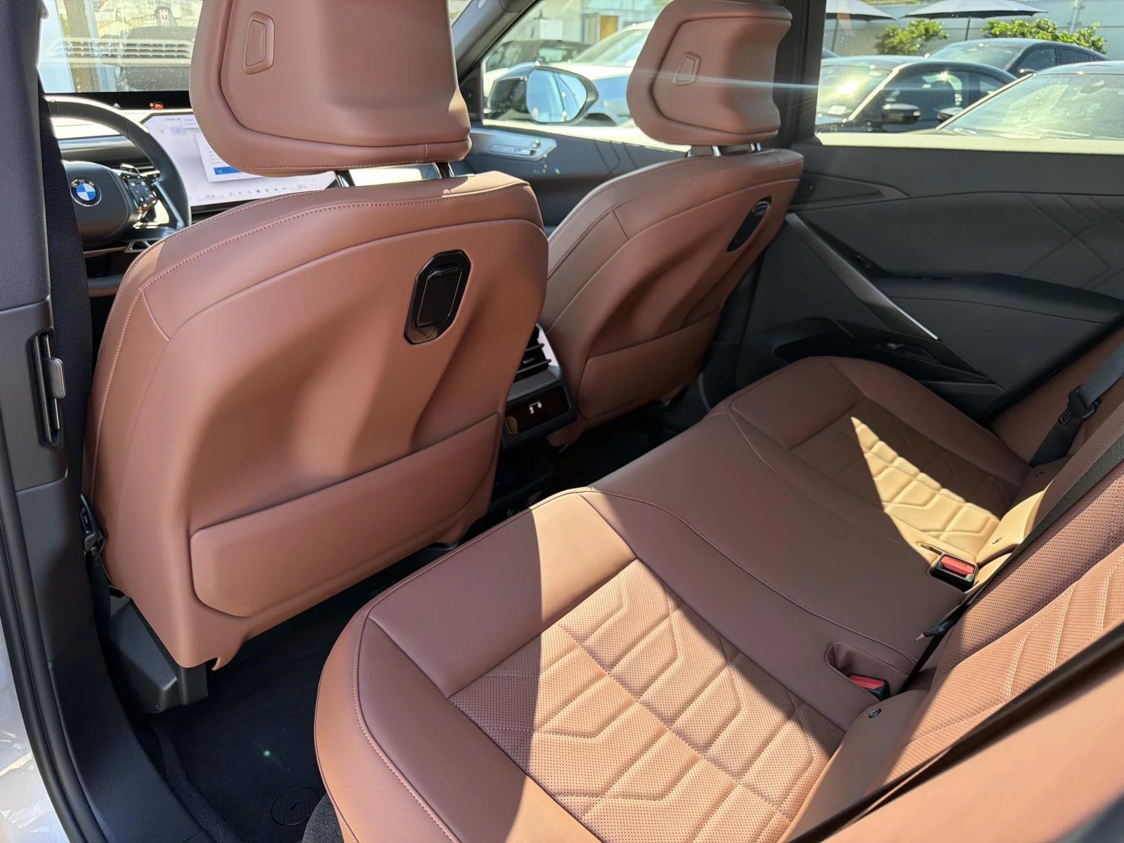 New 2027 Space Silver Metallic BMW 40 xDrive image 13