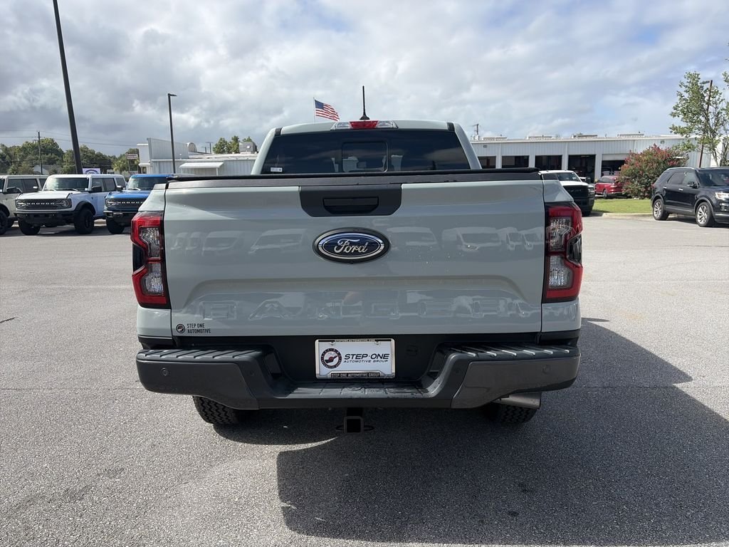 Used 2024 Green Ford XLT image 6