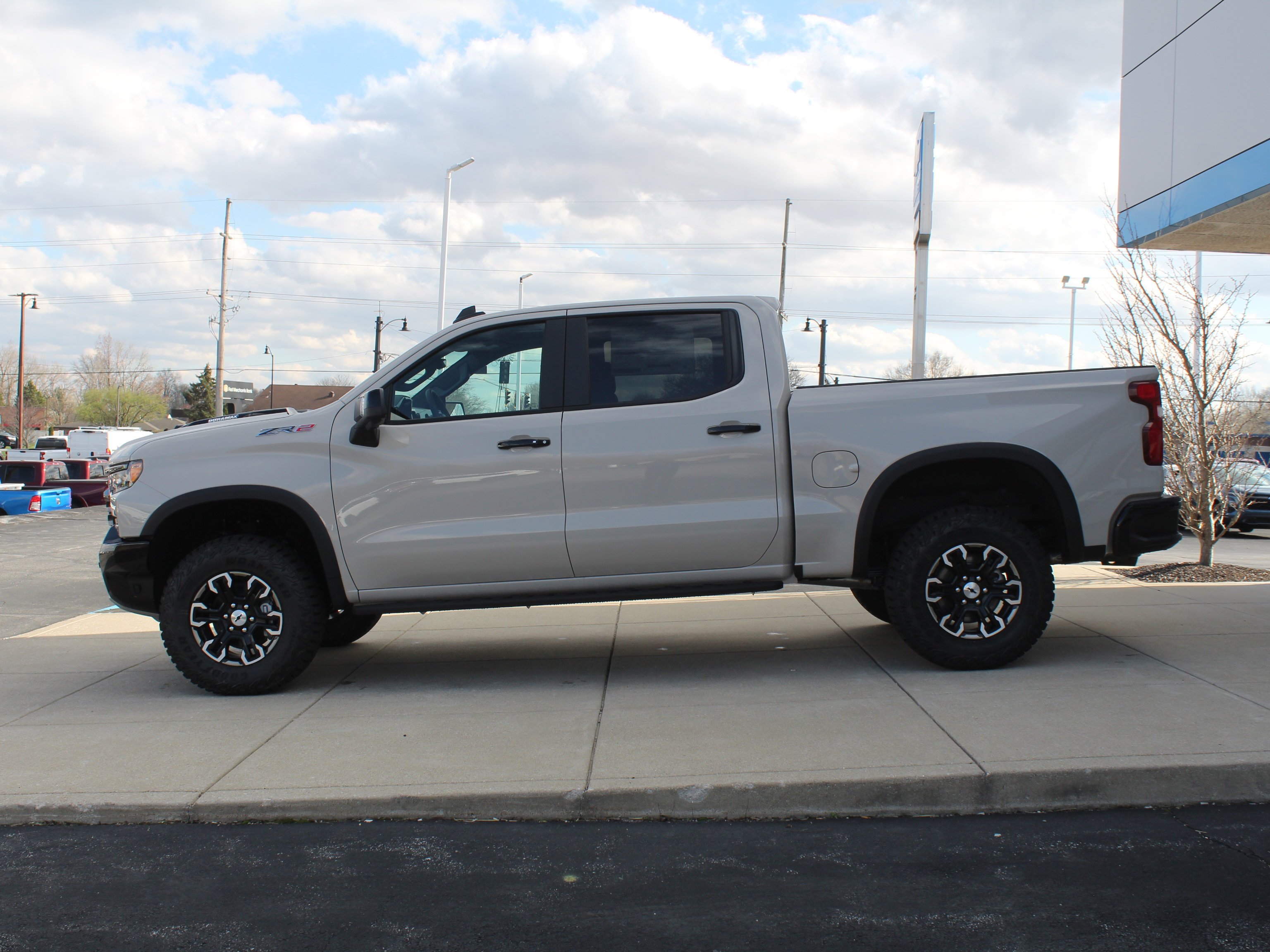 2026 Chevrolet Silverado 1500 ZR2 - Photo 6