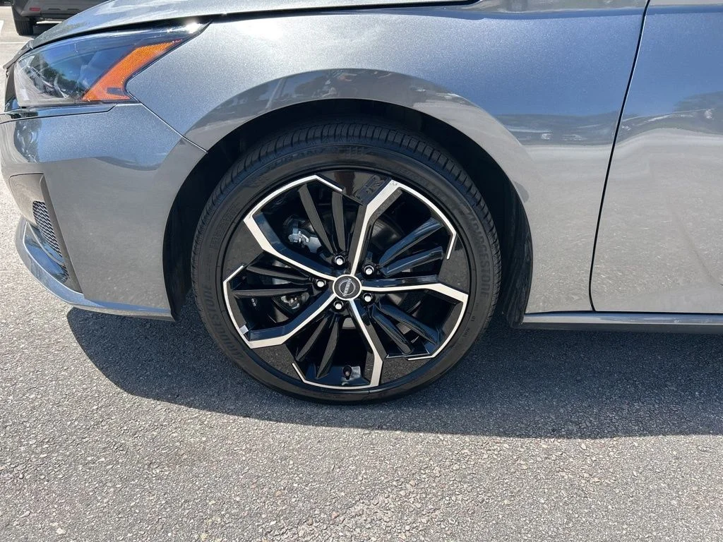 Used 2025 Gray Nissan 2.5 SR image 50