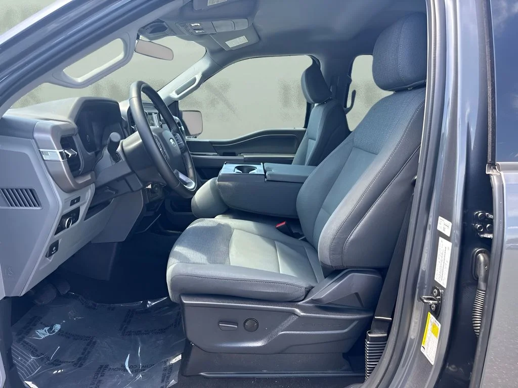 Used 2025 Gray Ford XLT image 5