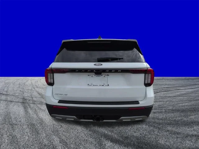 New 2027 Star White Metallic Tri-Coat Ford Active image 5