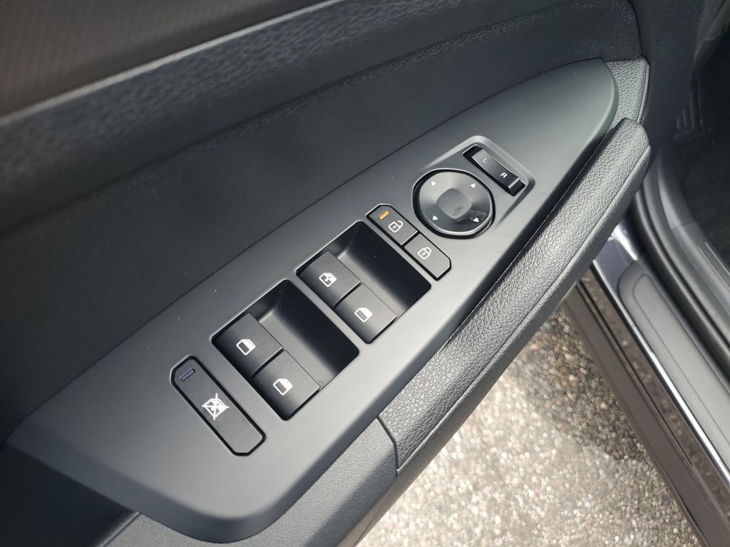 New 2026 Gray Kia LX image 20