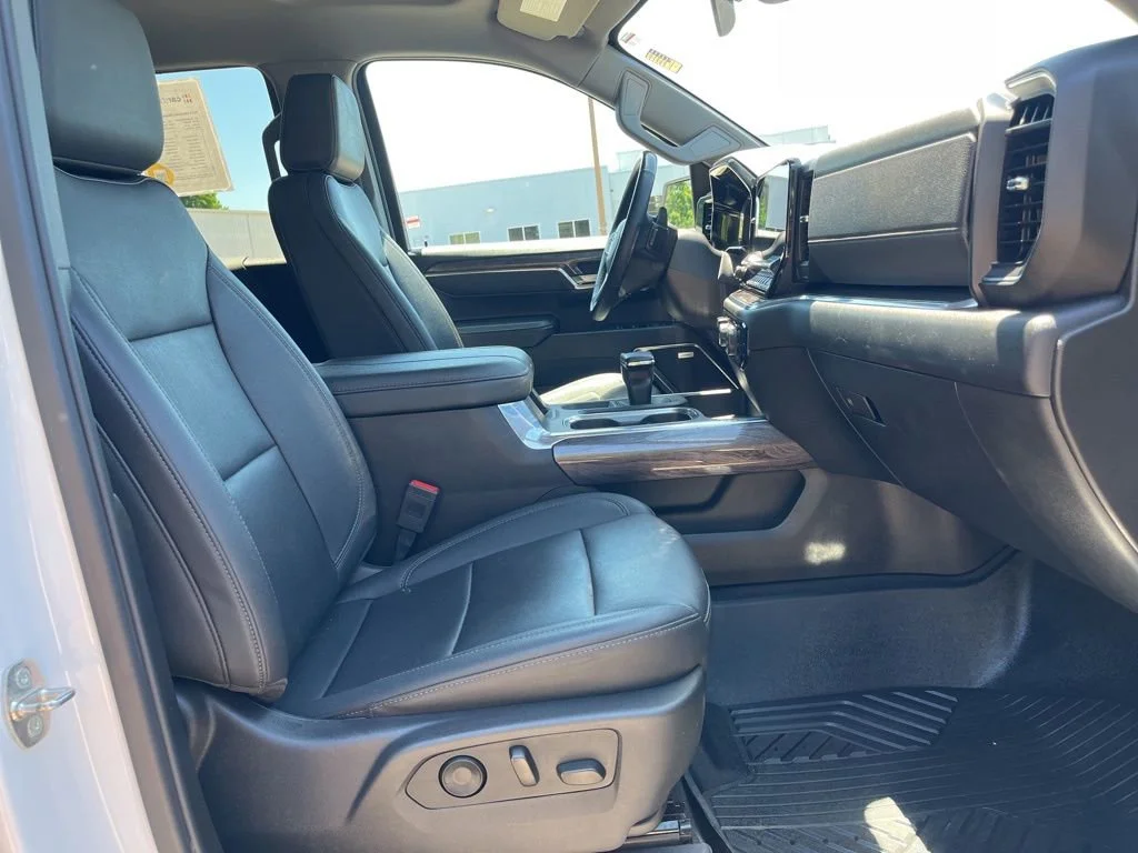 Used 2024 Summit White Chevrolet LTZ image 26