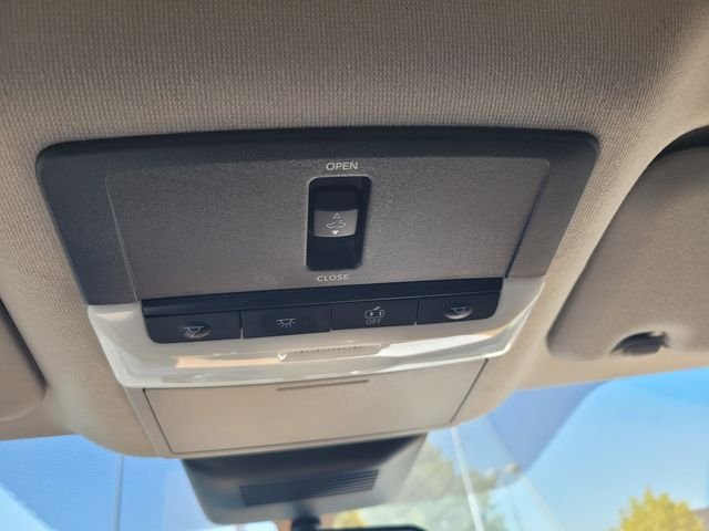 Used 2025 Gray Nissan SV image 23