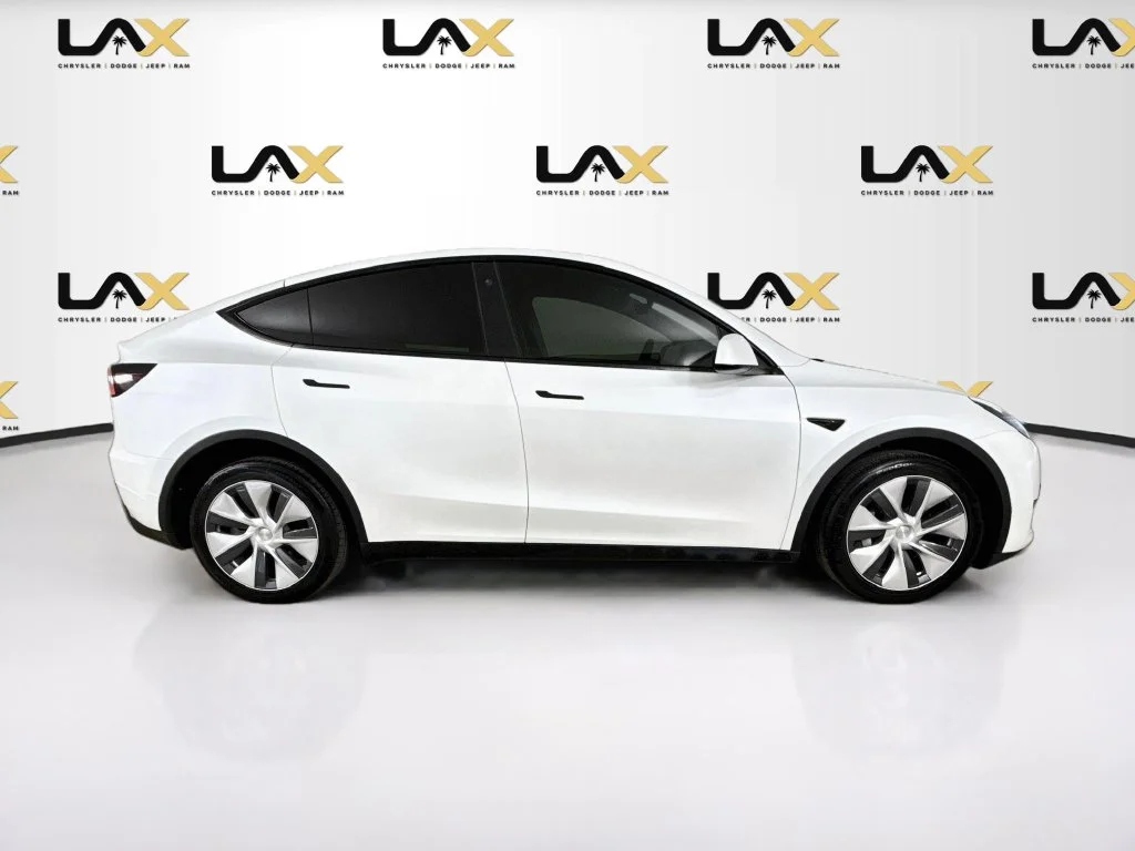 Used 2023 White Tesla Long Range image 7