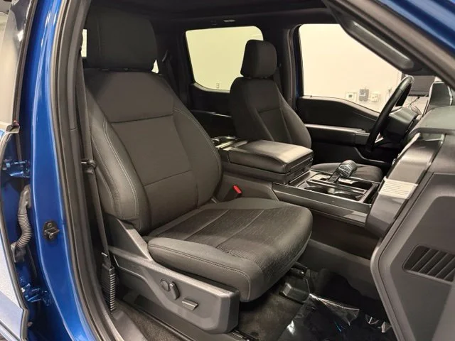 Used 2022 Blue Ford XLT image 32